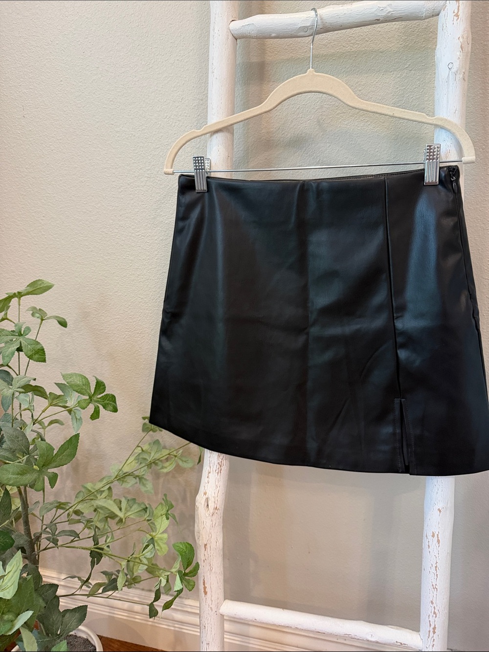 Gap Black Faux Leather Mini Skirt NWOT - Women